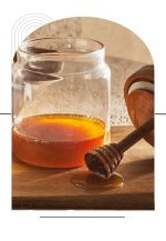 ظرف عسل شیشه ای با در چوبی