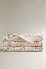رومیزی گل دار zara home - Image 2