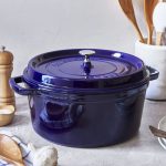 قابلمه چدن 28 سانت سرمه ای staub - Image 7