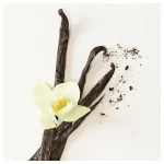 شمع معطر با ظرف شیشه‌ای، رنگ بژ ، رایحه وانیل IKEA HOKGOK - Image 3